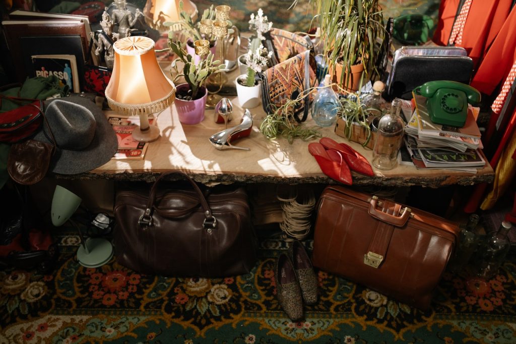 Packing Antiques